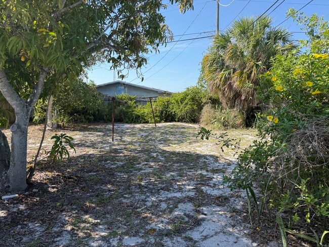 Building Photo - 1196 AC Evans St