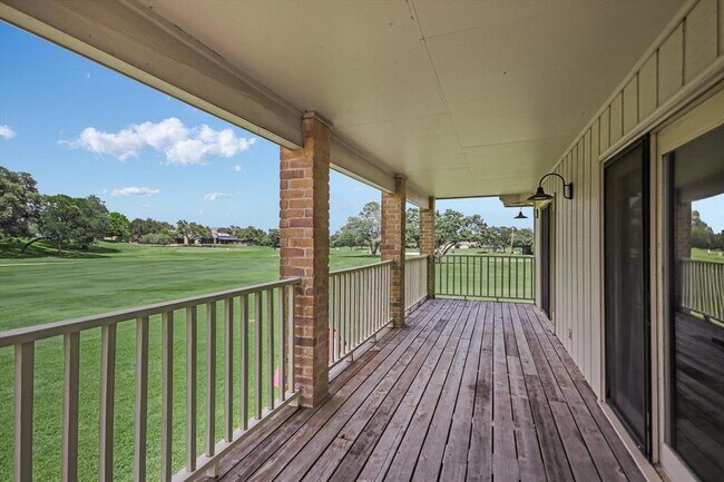 Building Photo - 11125 Pinehurst Dr