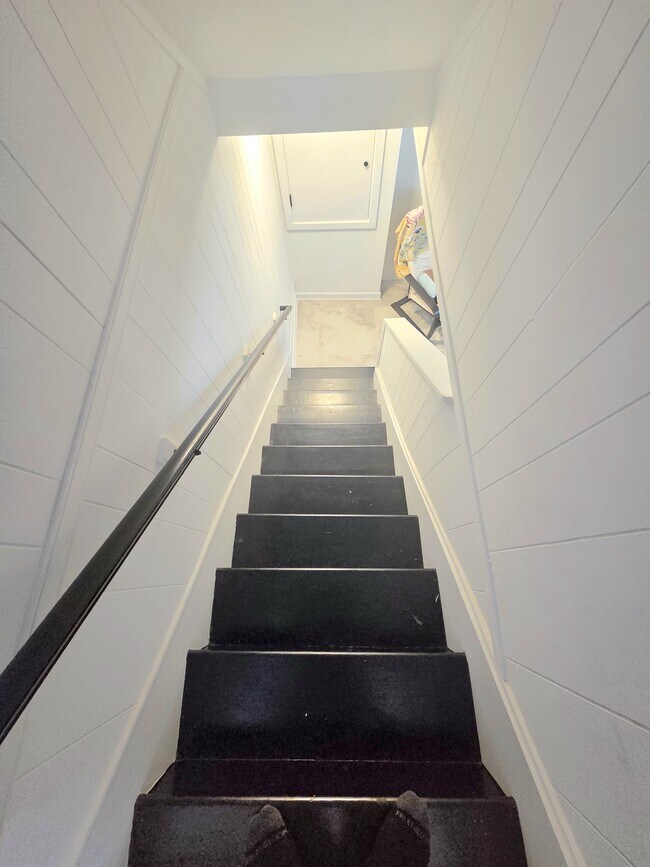 Building Photo - 609 Farragut Pl NE