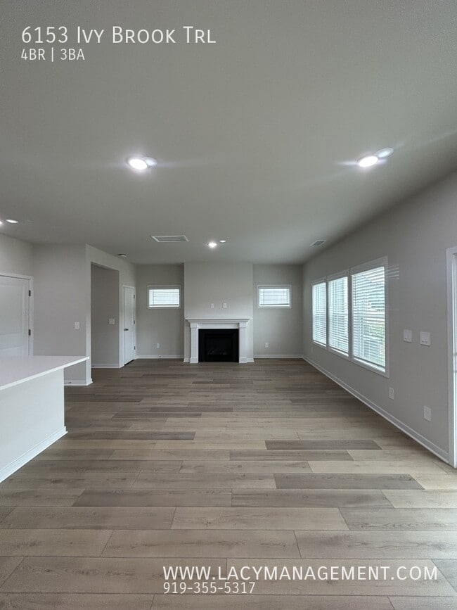Building Photo - 6153 Ivy Brk Trl