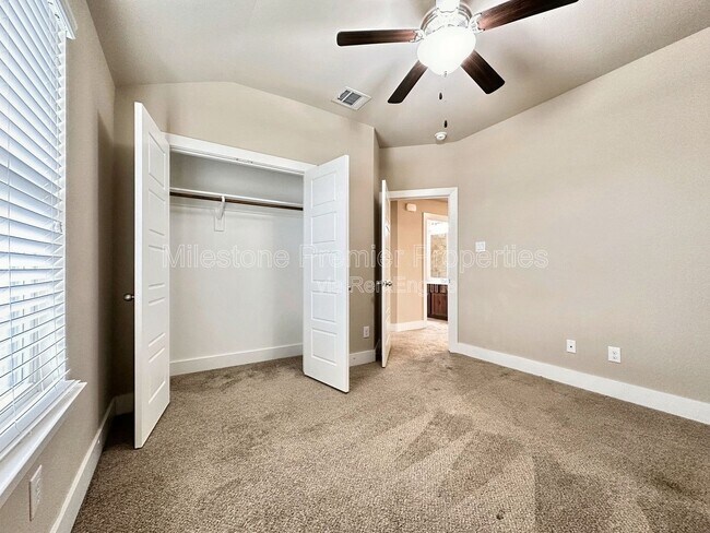 Building Photo - 3908 Ashton Dr