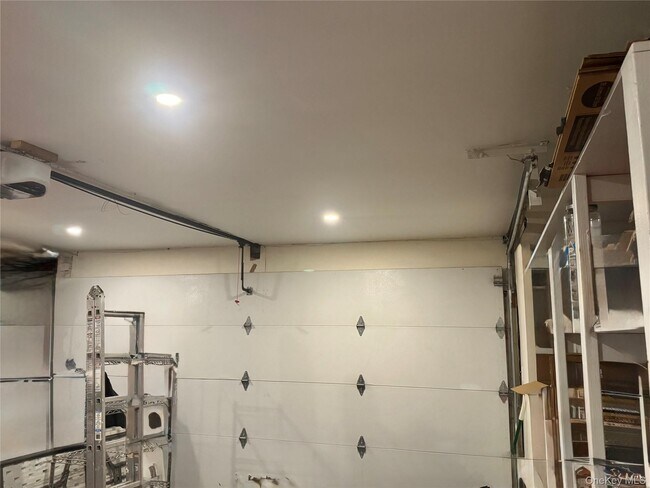 Building Photo - 23 Wooleys Ln
