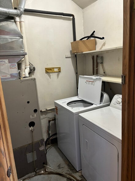 Building Photo - 2316 Post Rd