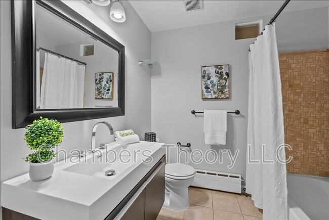 Building Photo - 3035 Hazelton St