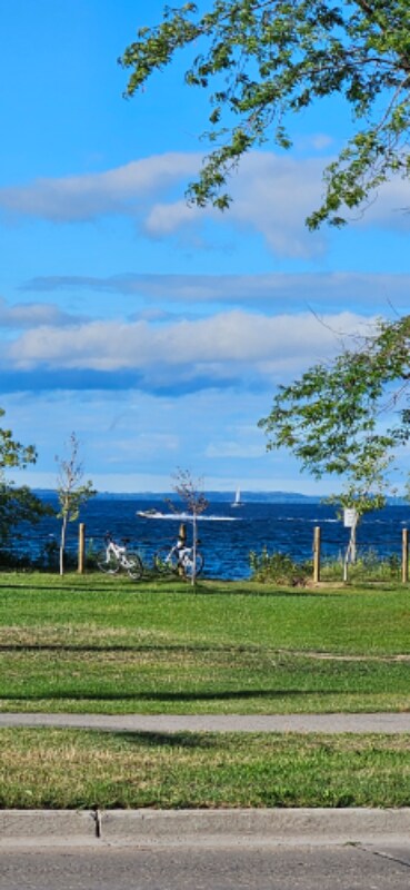 Building Photo - 812 Randolph St