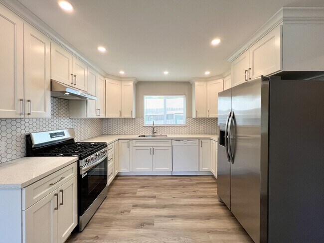 Building Photo - Newly Remodeled Two Bedroom Napa House