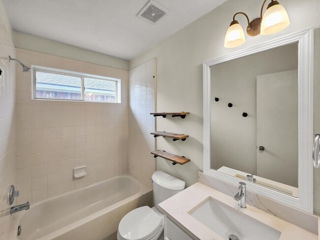 Building Photo - 14626 Gervaise Dr