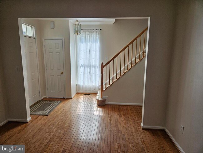 Building Photo - 20323 Swallow Point Rd