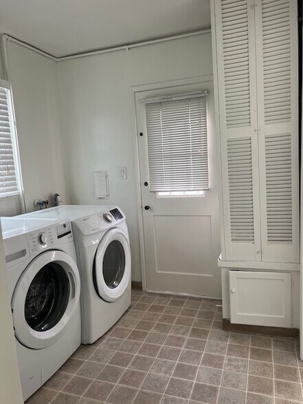 Building Photo - 45 Coronado Ave