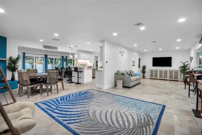 Building Photo - 31 Lands End Ln