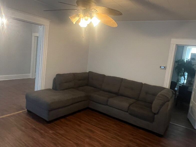 Building Photo - 16 Stewart St