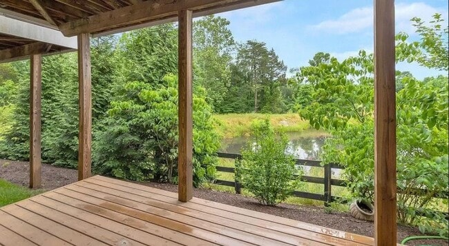 Building Photo - Templehof