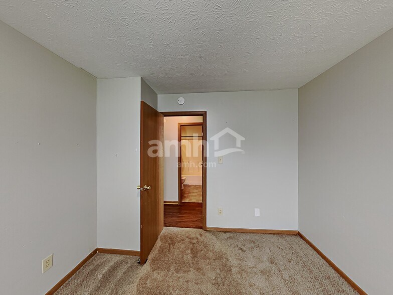 Building Photo - 1168 Fielding Ln