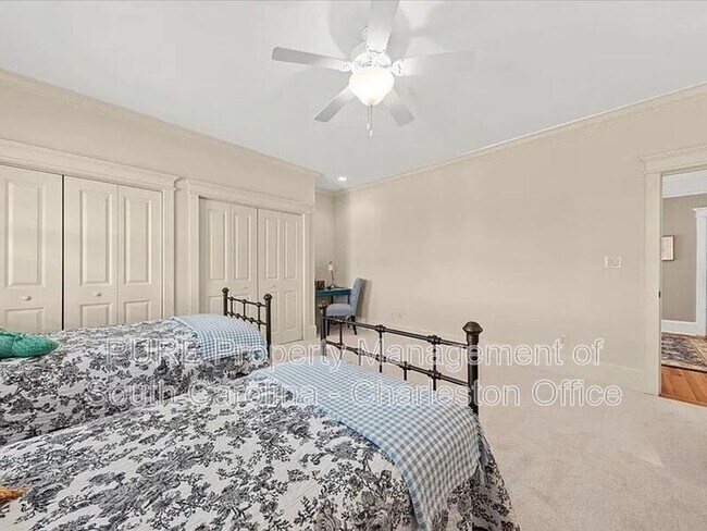 Building Photo - 1597 Rivertowne Country Club Dr