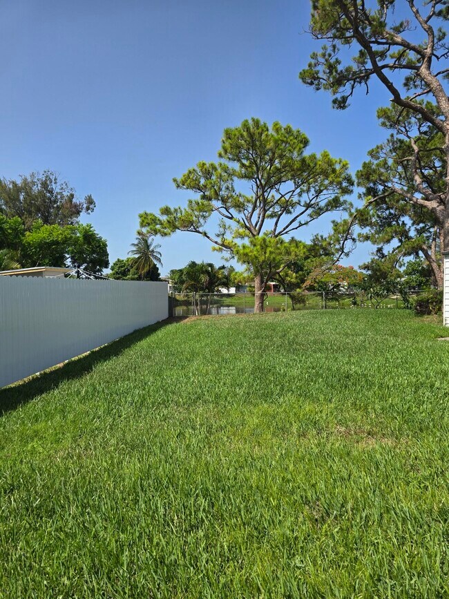 Building Photo - 2672 Rockcrest Ct