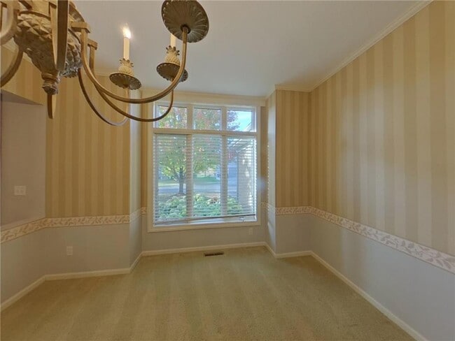 Building Photo - 1202 Adrian Dr