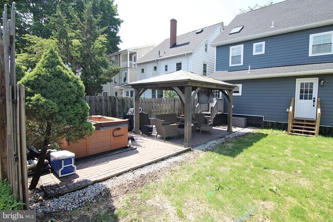 Building Photo - 154 Wood St