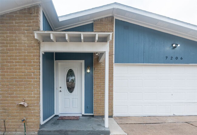 Building Photo - 7206 La Granada Dr