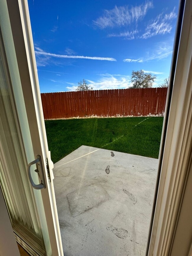 Building Photo - 3915 Washington Ave