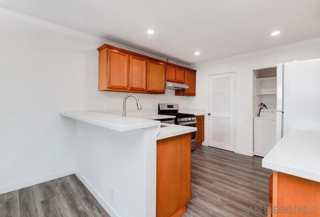 Building Photo - 6844 Panamint Row