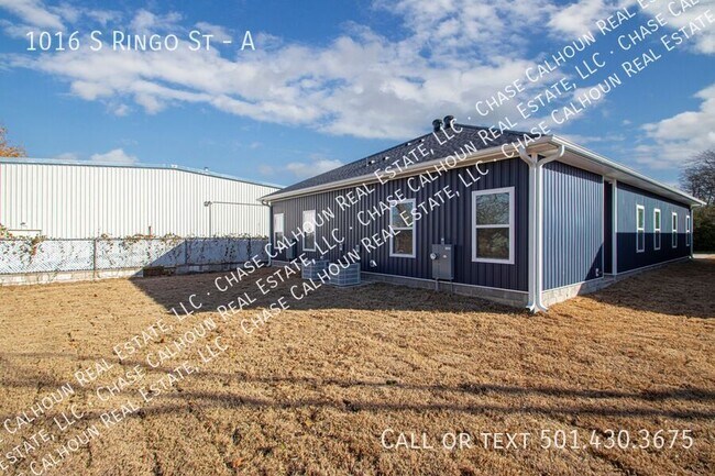 Building Photo - 1016 S Ringo St