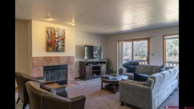 Building Photo - 209 Jenkins Ranch Rd