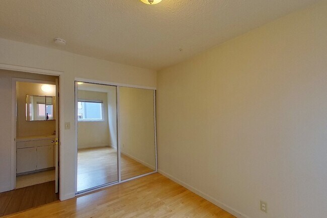 Floorplan - 2028 Dwight Way