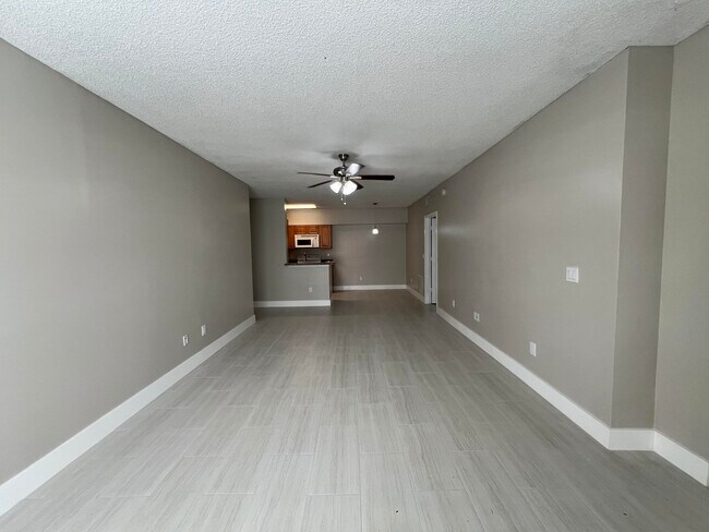 Building Photo - 10354 Fox Trail Rd S