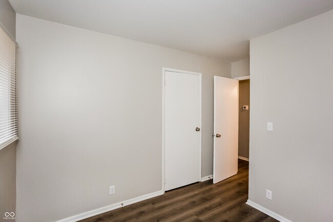 Building Photo - 5101 Patricia St