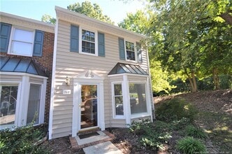 Building Photo - 240 Beechtree Dr