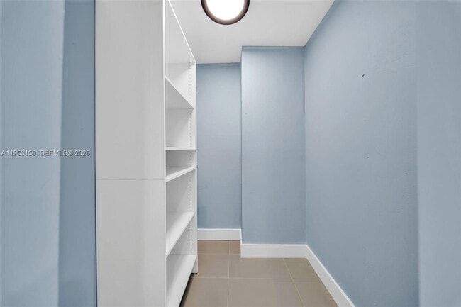 Building Photo - 1200 NE Miami Gardens Dr