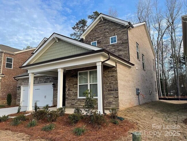 Building Photo - 5021 Kinsbridge Dr