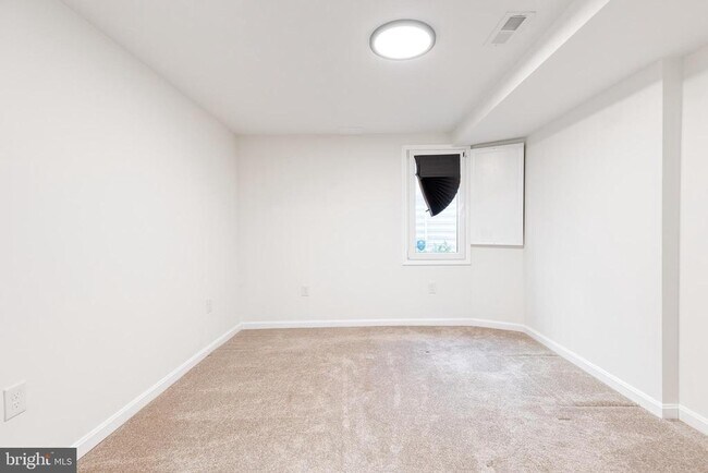 Building Photo - 217 N Belnord Ave