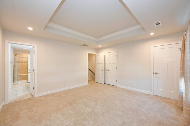 Building Photo - Rent to Own Option - Beautiful, like new 3BR/2.5BA townhouse in Goodlettsville