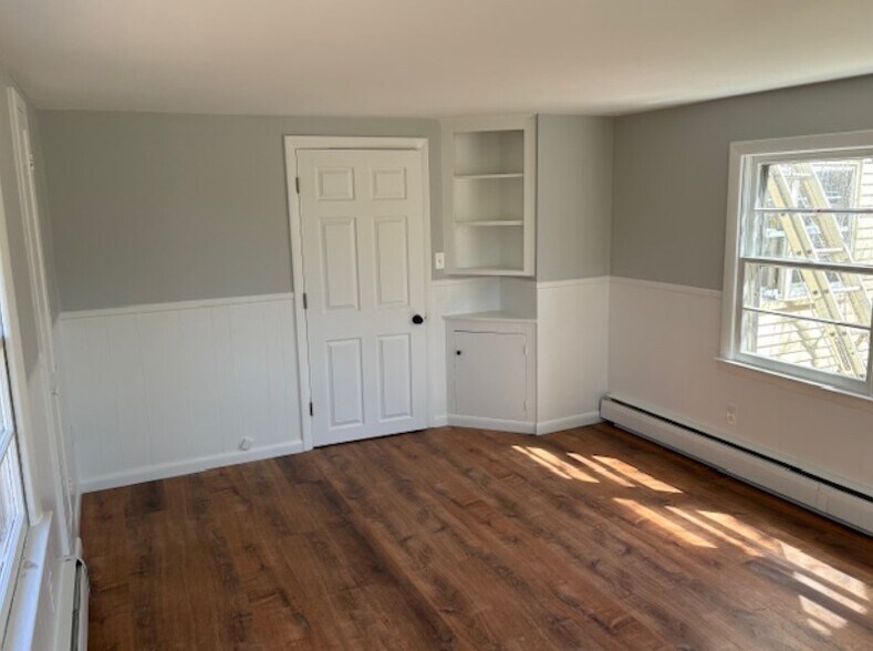 Building Photo - 50 Old West High St