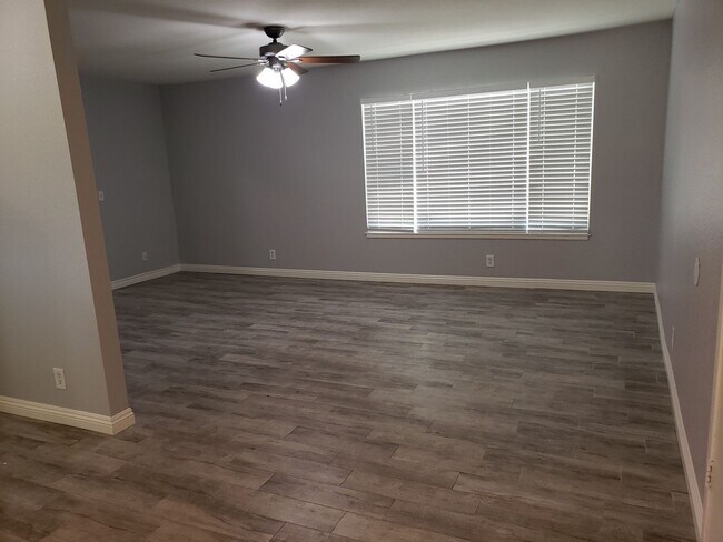 Building Photo - Single Family Residence Located on The Mesa