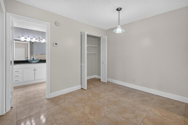 Building Photo - 10765 Cleary Blvd