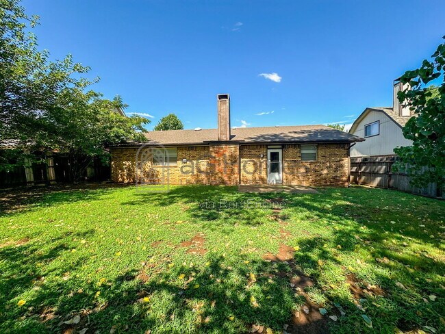 Building Photo - 909 Cherrywood Ln