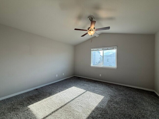 Building Photo - 6165 Shavers Dr