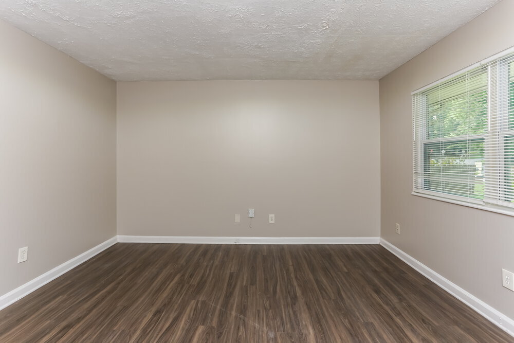 Building Photo - 599 Plainville Dr SW