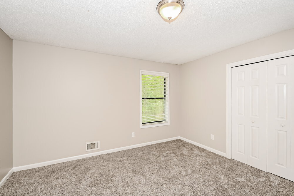 Building Photo - 961 Woodmont Dr