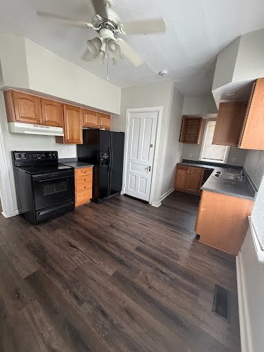 kitchen - 1211 Hamilton St