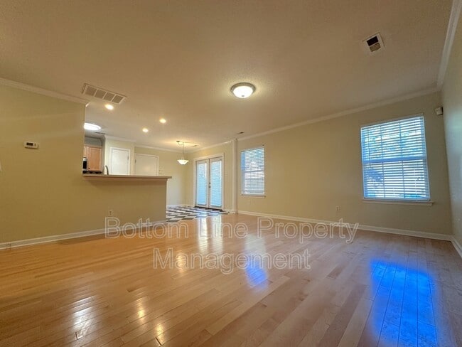 Building Photo - 131 Camforth Dr