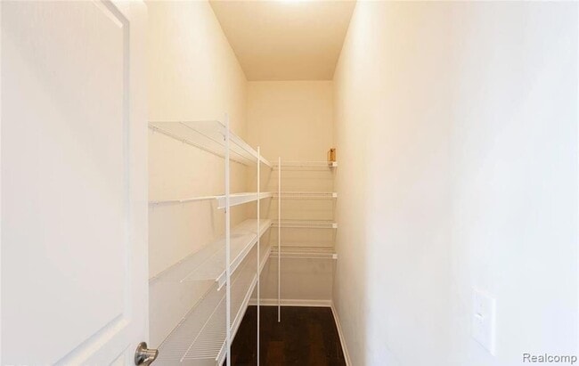 Building Photo - 2274 Findley Cir