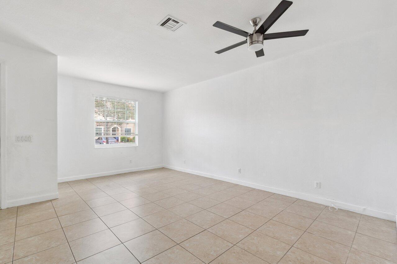 Building Photo - 5288 Ashley River Rd