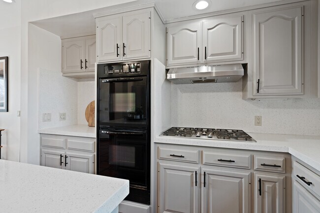 Building Photo - 3434 Woolsey Rd