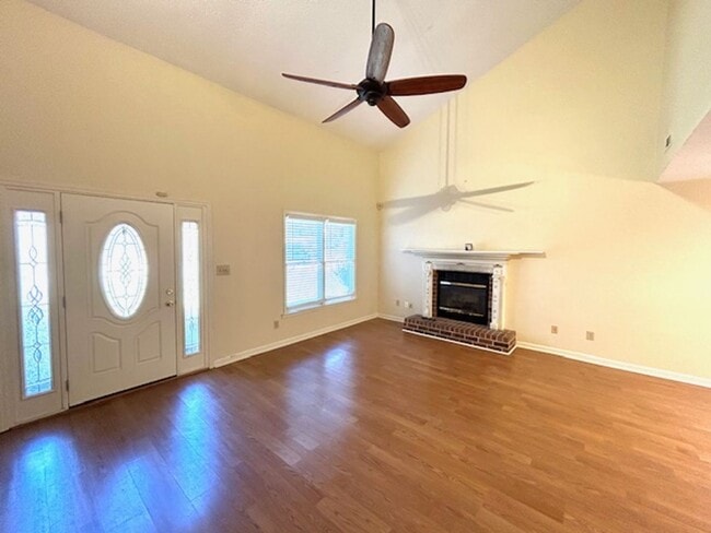 Building Photo - Beautiful Home for Rent in the Heart of Madison