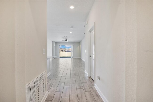 Building Photo - 223 Bergamot Lp