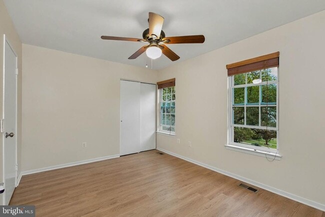 Building Photo - 1327 Alderton Ln