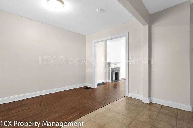 Building Photo - 1656 E Sycamore St